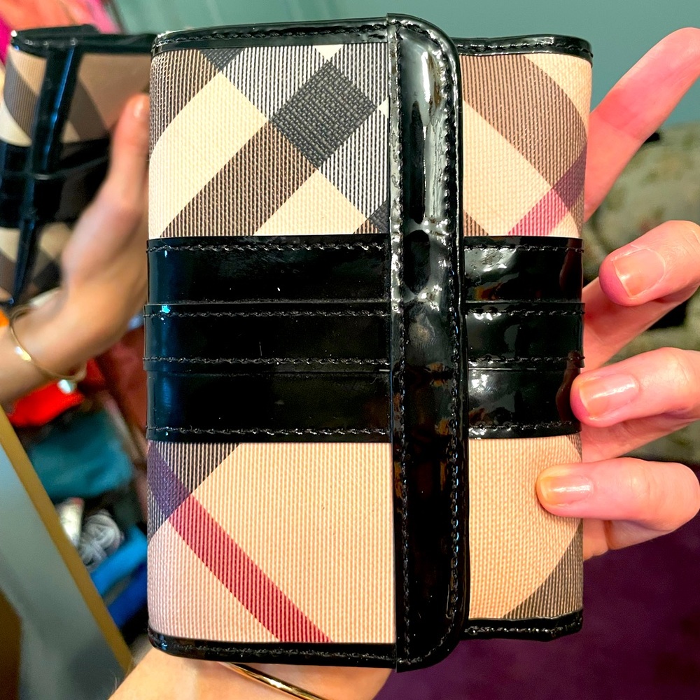 Burberry wallet